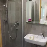 Gasthuis Landhof Angstl - Gaestezimmer Und Tagungsraum 3*