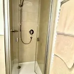 Landhof Angstl - Gaestezimmer Und Tagungsraum Gasthuis Höslwang