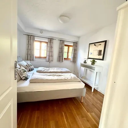 Landhof Angstl - Gaestezimmer Und Tagungsraum Konukevi 3*